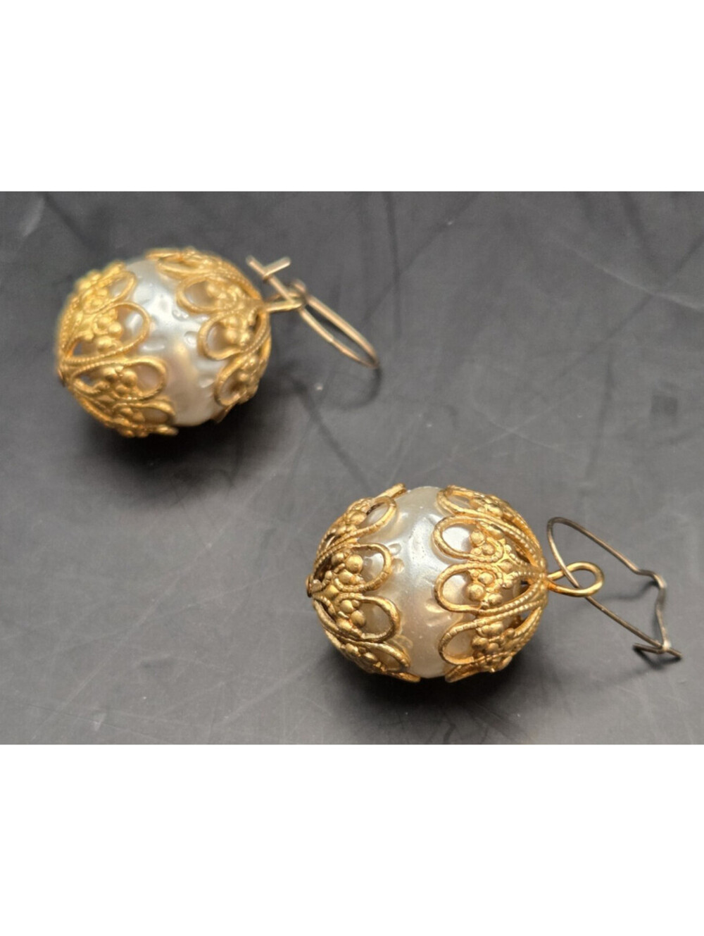 Vintage Gold Tone Faux Pearl Bauble Hanging Drop Earrings Jewelry Very Elegant
